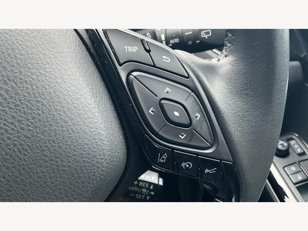 Used Toyota C-HR 2023 for sale - 76270542: Photo 40