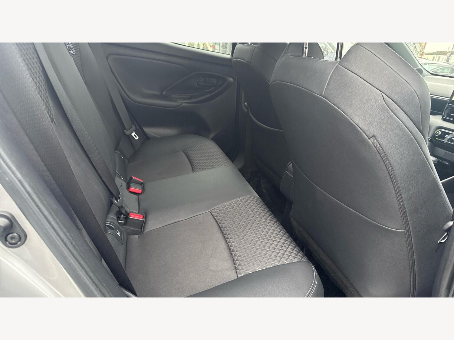 Used Toyota Yaris for sale - 77496299: Photo 14