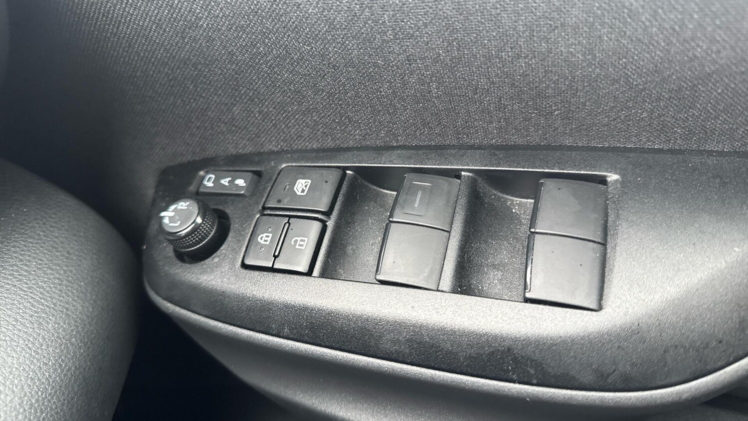 Used Toyota Yaris for sale - 77496299: Photo 34