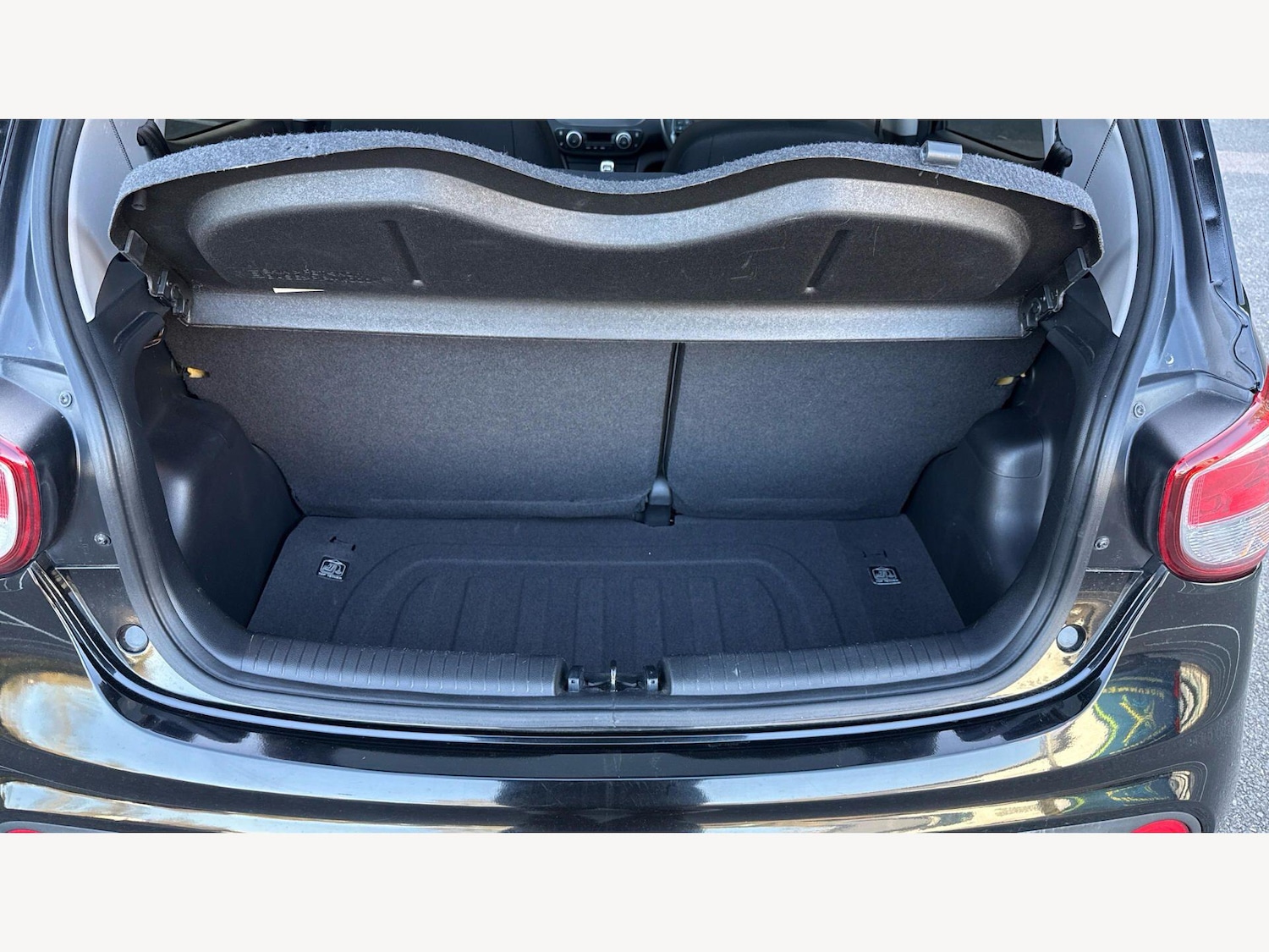 Used Hyundai i10 for sale - 78007302: Photo 16