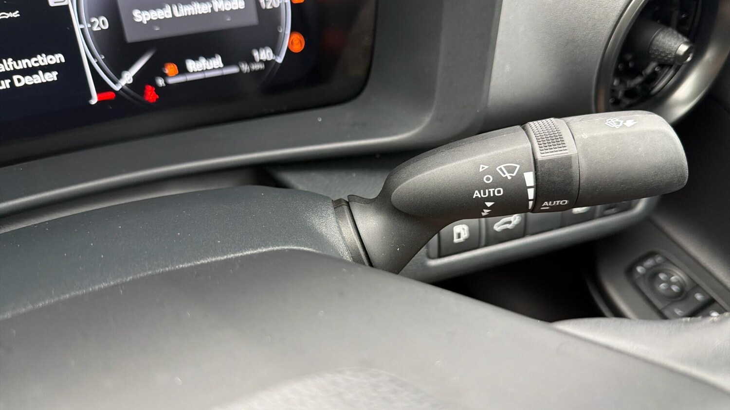 Used Toyota C-HR 2025 for sale - 78034215: Photo 37