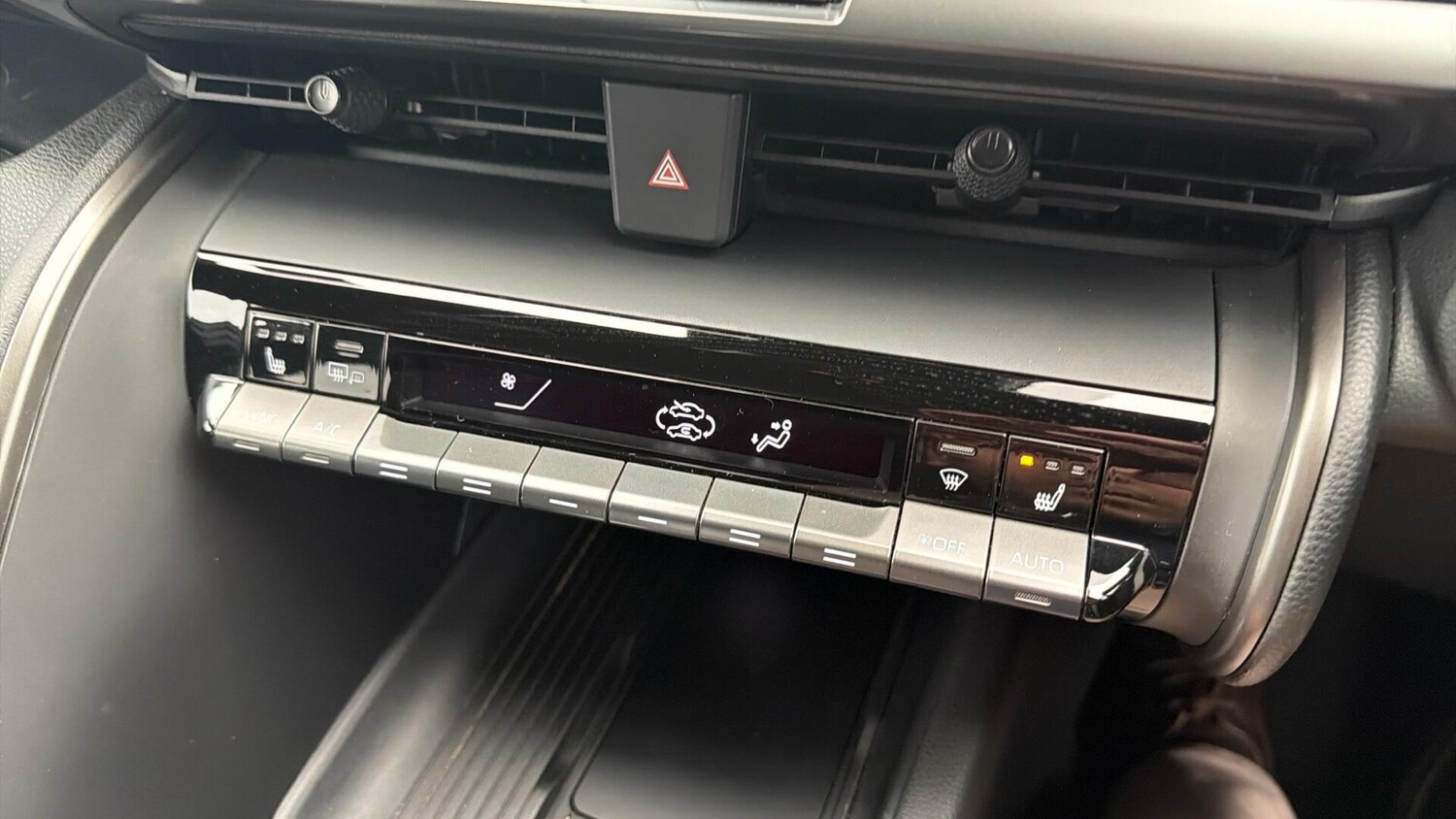 Used Toyota C-HR 2025 for sale - 78034215: Photo 39