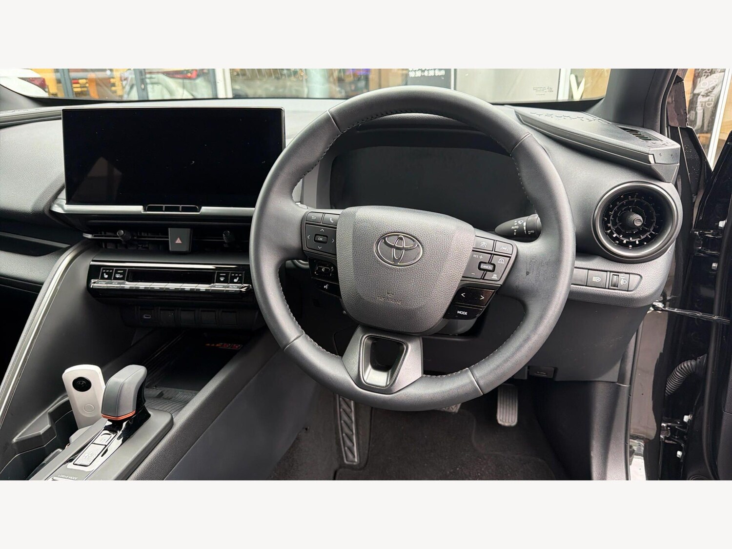 Used Toyota C-HR 2025 for sale - 78034215: Photo 8