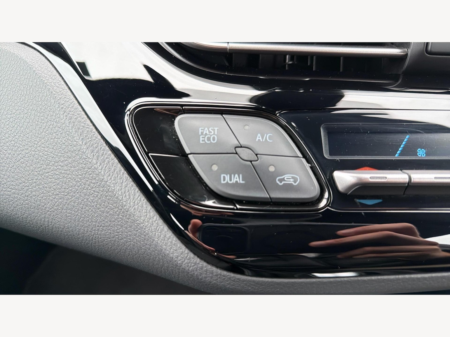 Used Toyota C-HR 2021 for sale - 77291803: Photo 29