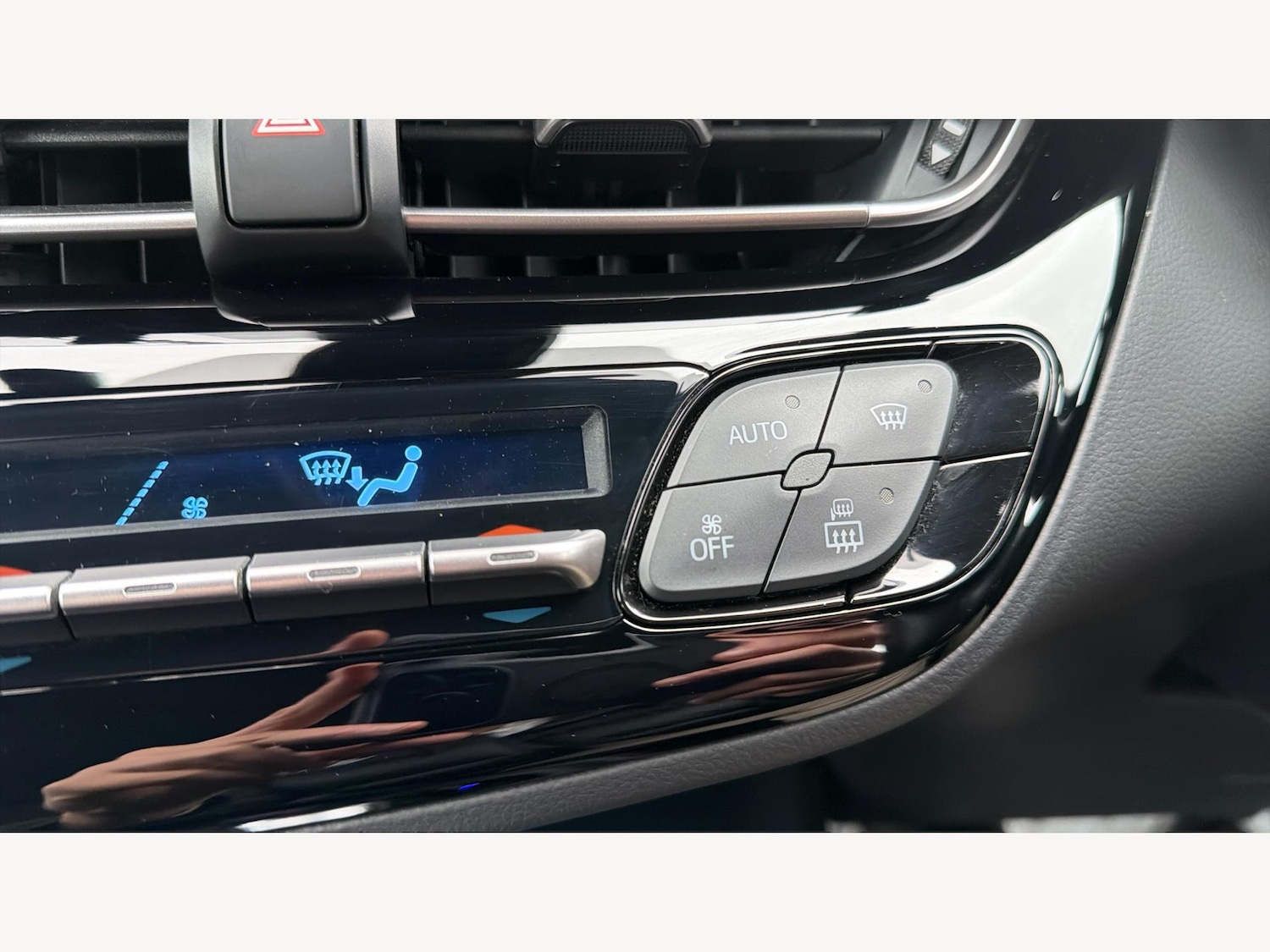 Used Toyota C-HR 2021 for sale - 77291803: Photo 30