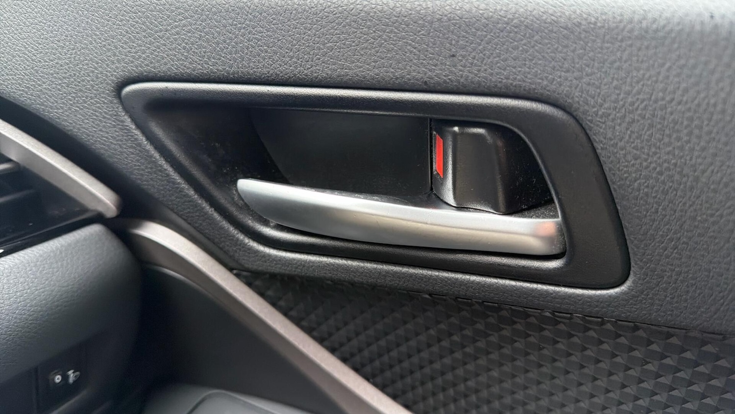 Used Toyota C-HR 2021 for sale - 77291803: Photo 36