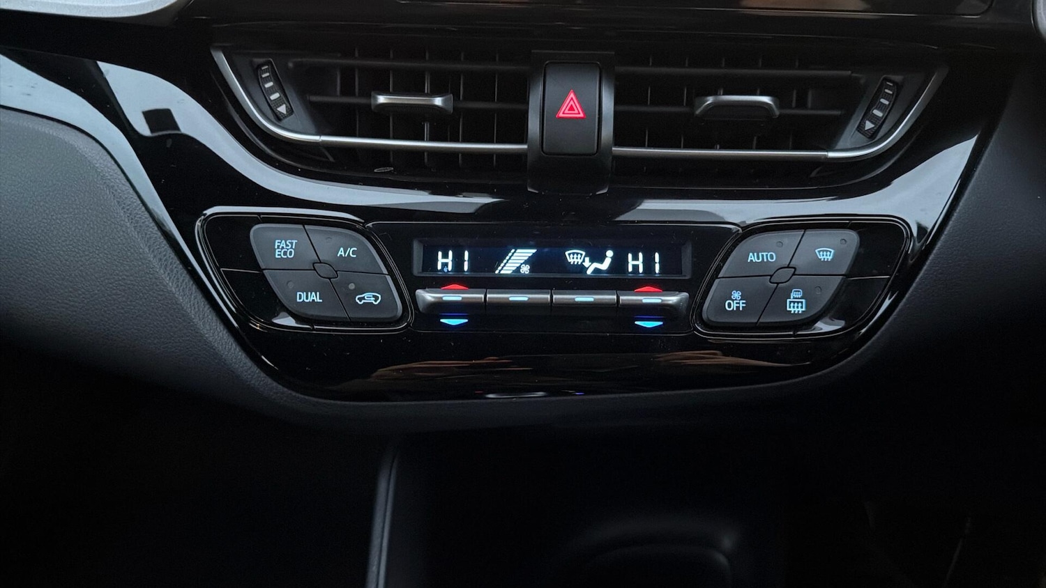 Used Toyota C-HR 2022 for sale - 77358548: Photo 39