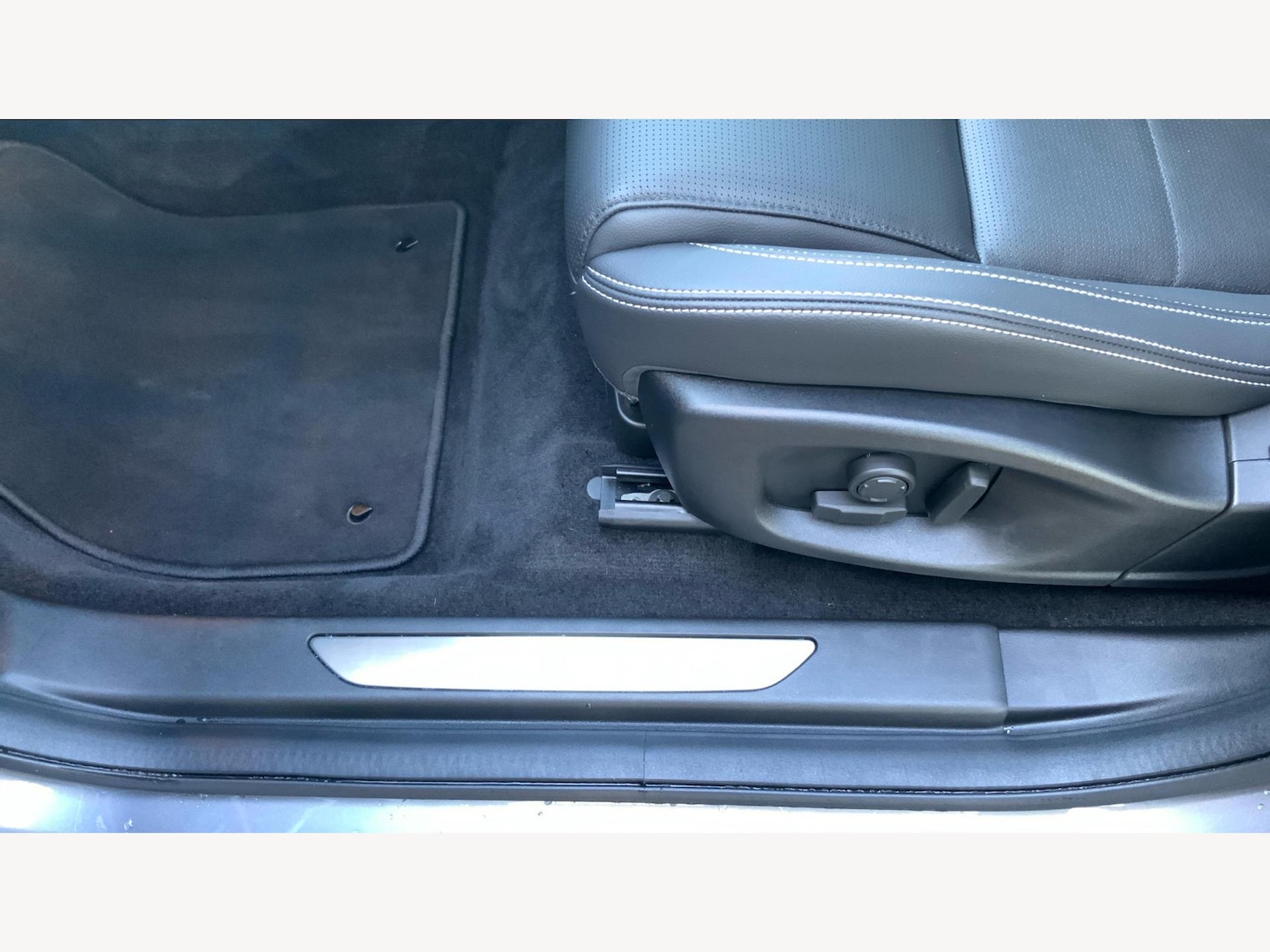 Used Lexus LBX 2024 for sale - 77057438: Photo 22