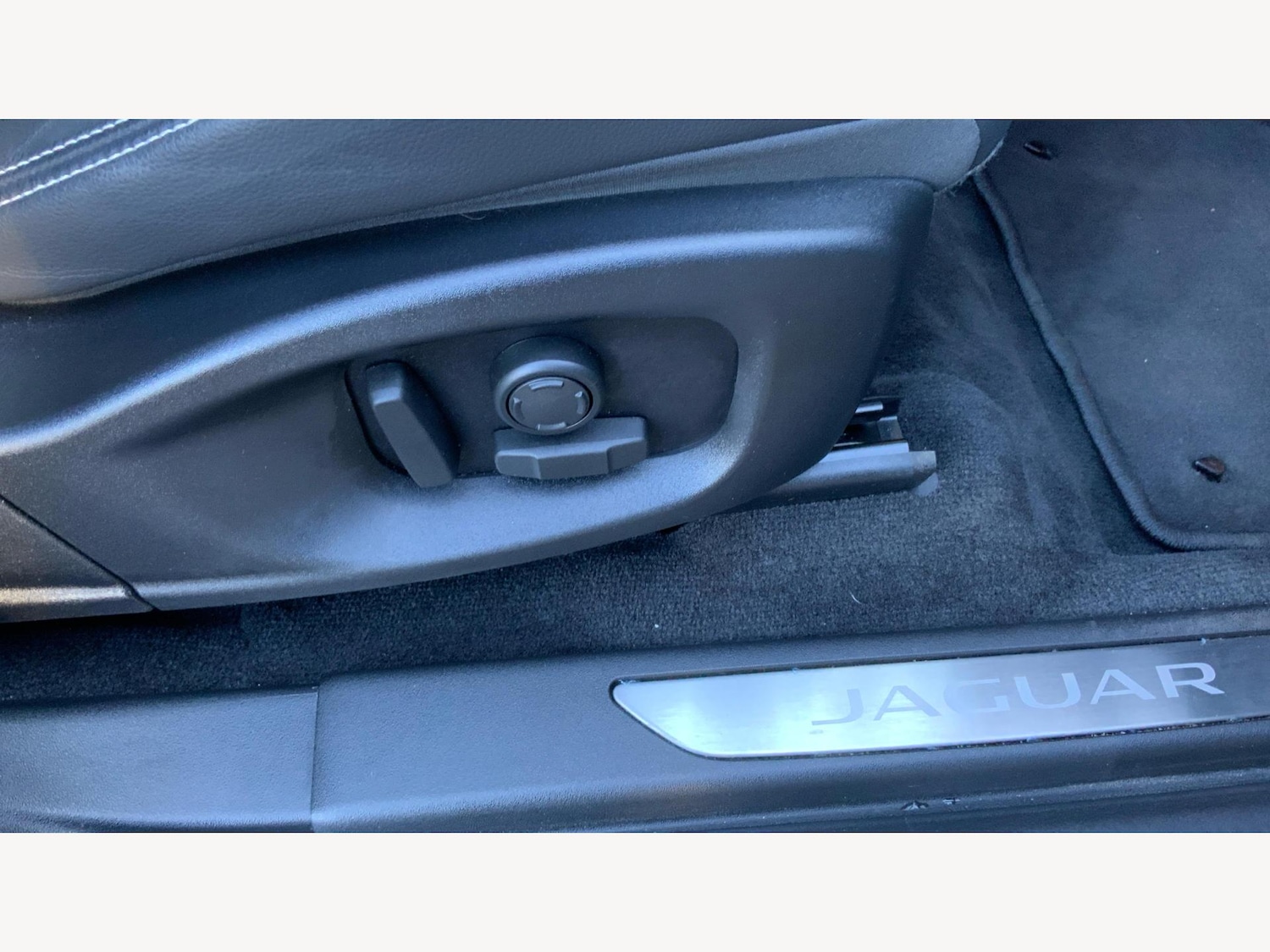 Used Lexus LBX 2024 for sale - 77057438: Photo 28