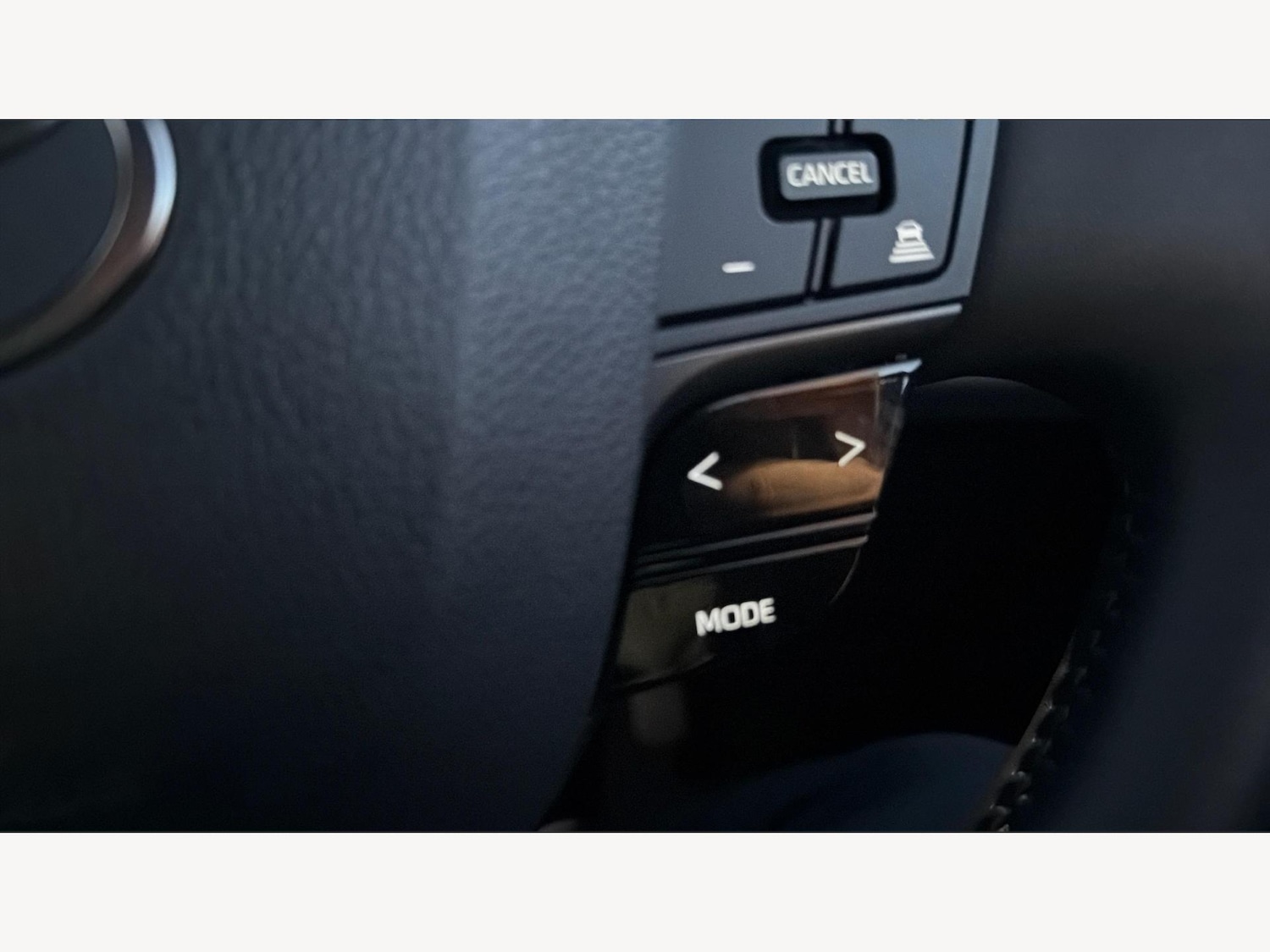 Used Toyota C-HR 2024 for sale - 77143800: Photo 25