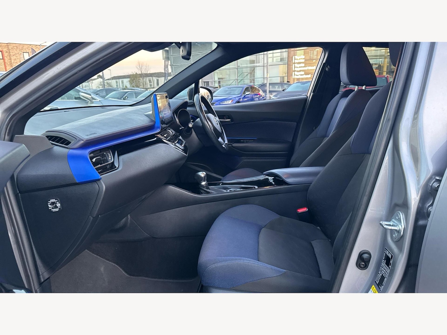 Used Toyota C-HR 2017 for sale - 76801300: Photo 12