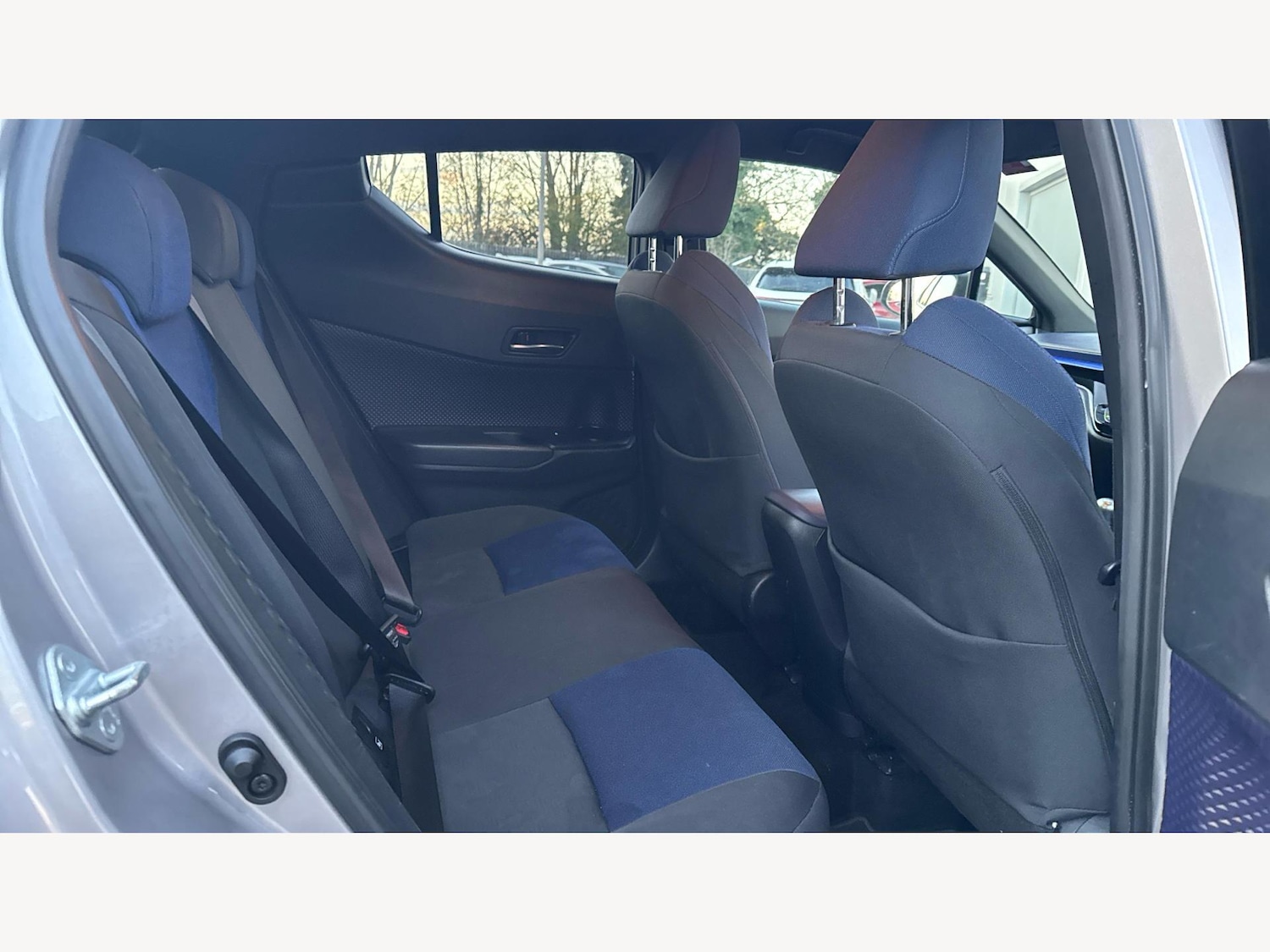 Used Toyota C-HR 2017 for sale - 76801300: Photo 14