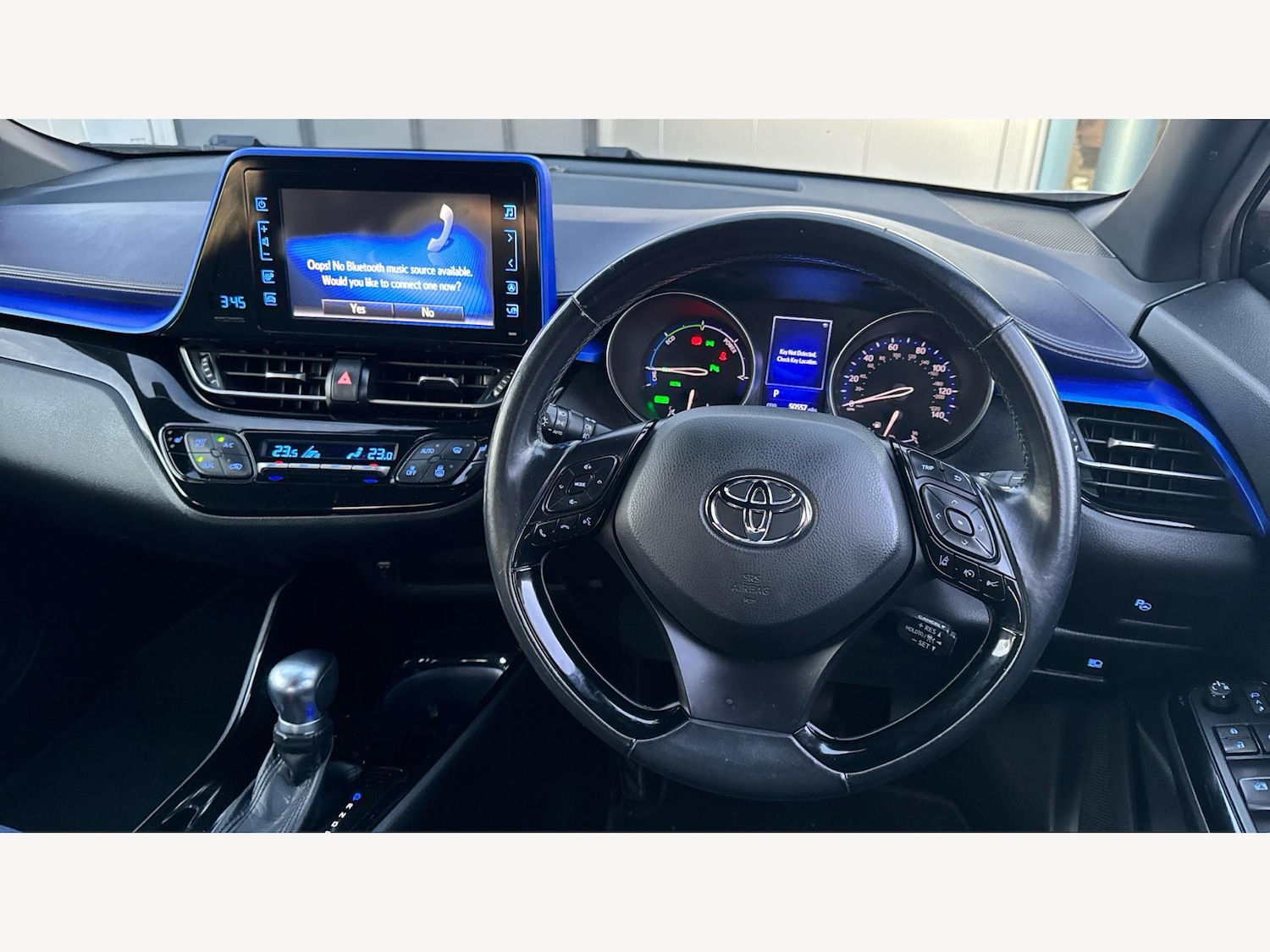 Used Toyota C-HR 2017 for sale - 76801300: Photo 8