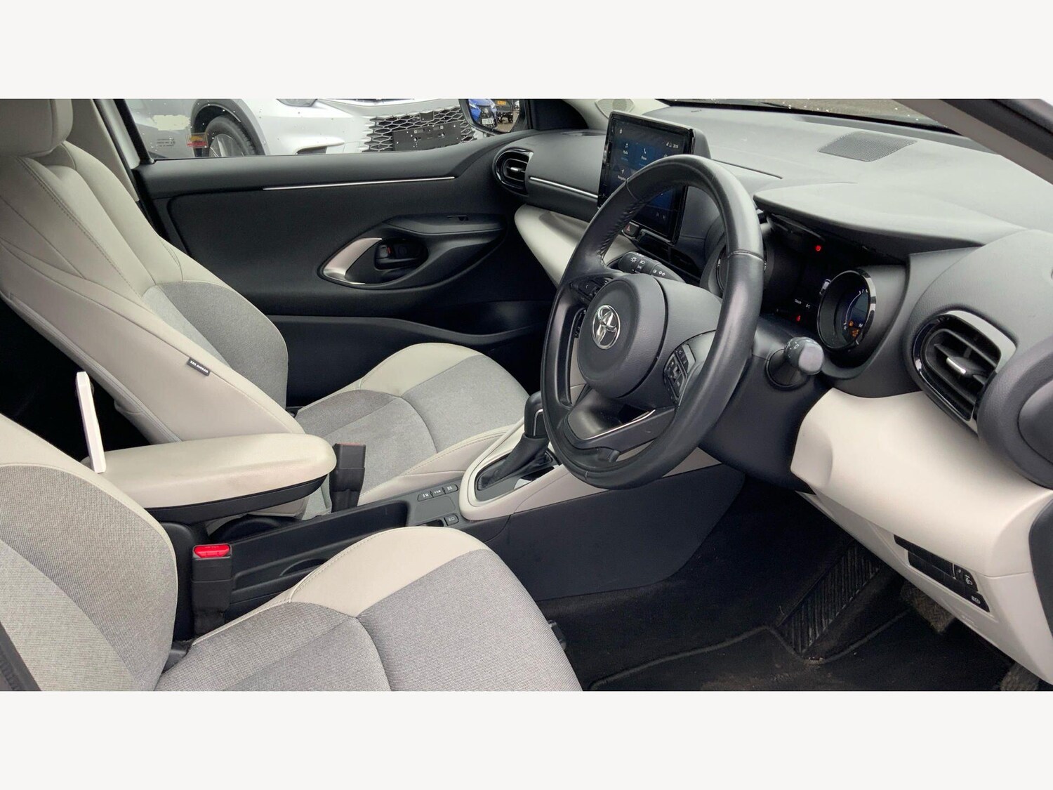 Used Toyota Yaris for sale - 77808791: Photo 13