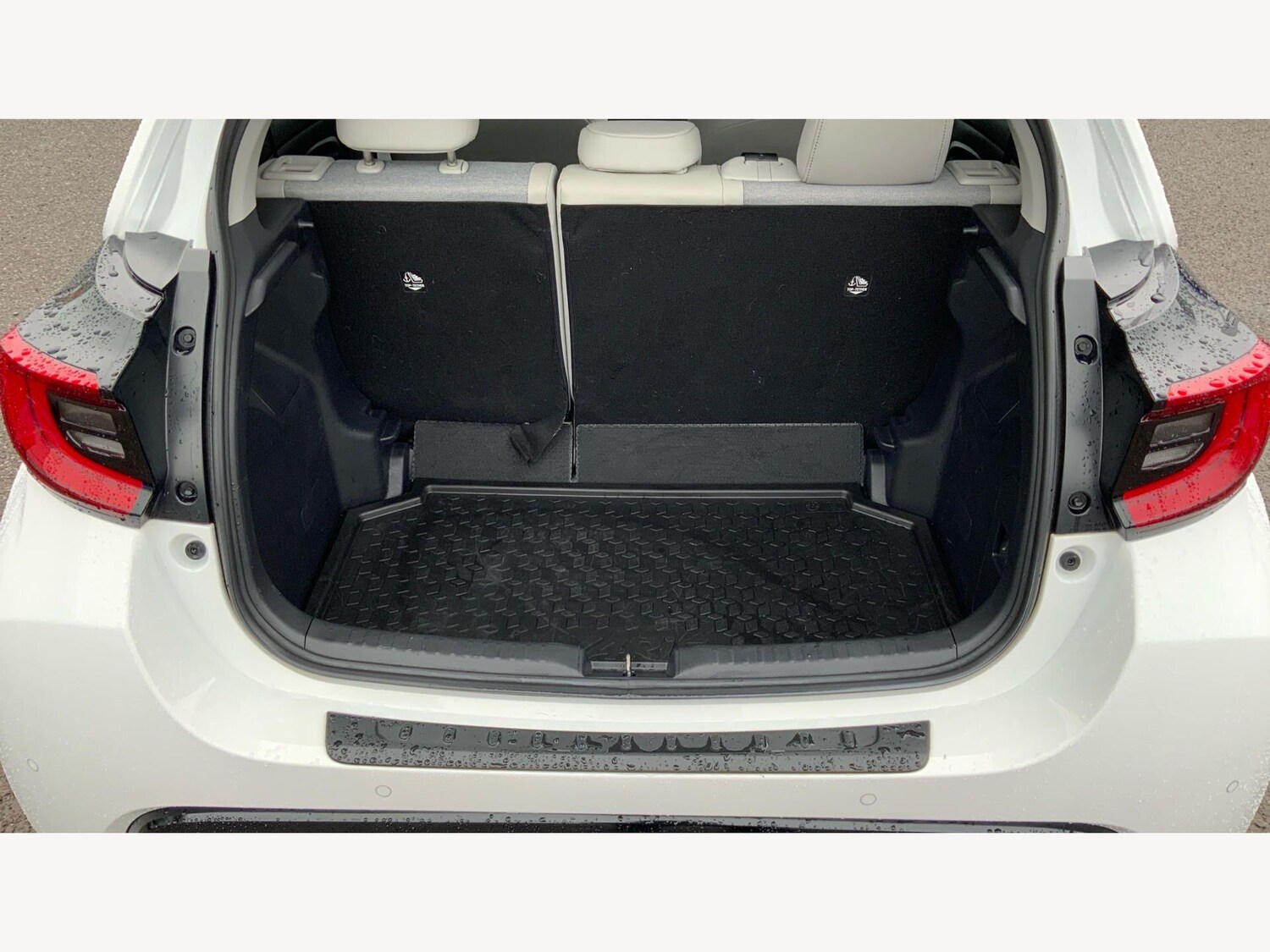 Used Toyota Yaris for sale - 77808791: Photo 16