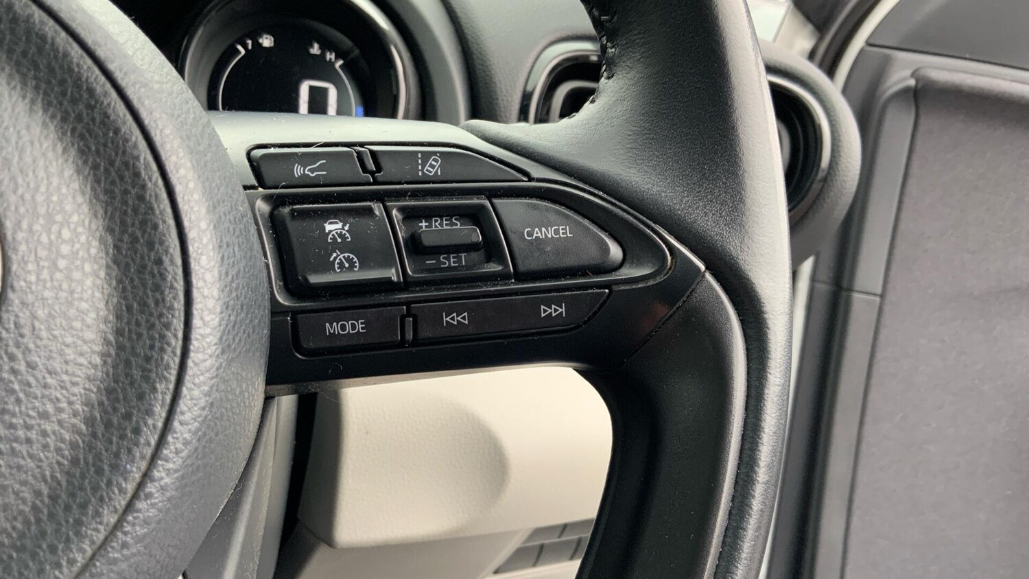 Used Toyota Yaris for sale - 77808791: Photo 38