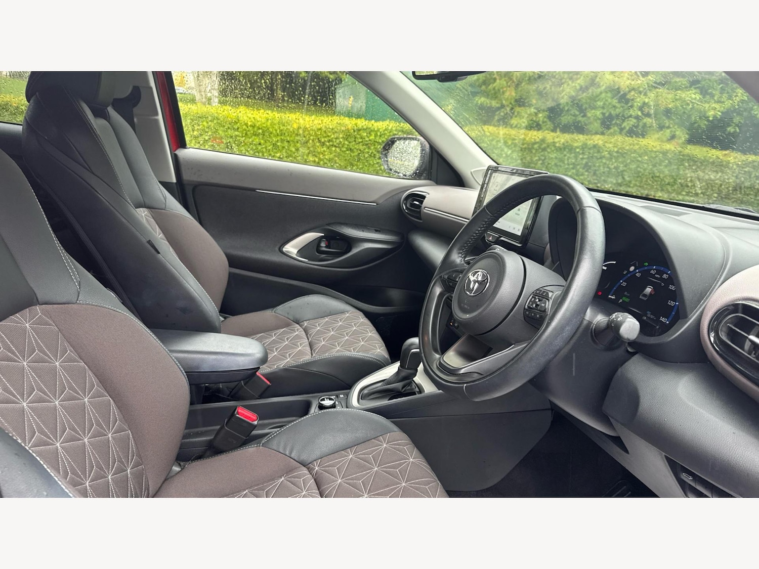 Used Toyota Yaris Cross 2023 for sale - 76348877: Photo 13