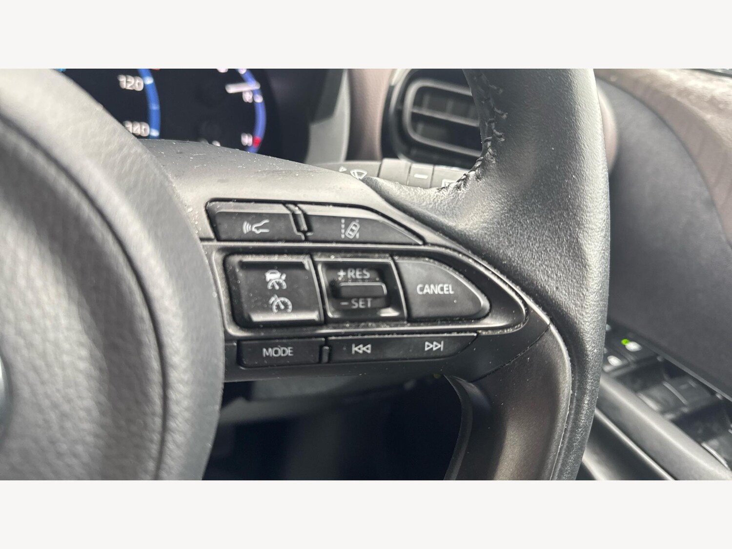 Used Toyota Yaris Cross 2023 for sale - 76348877: Photo 34