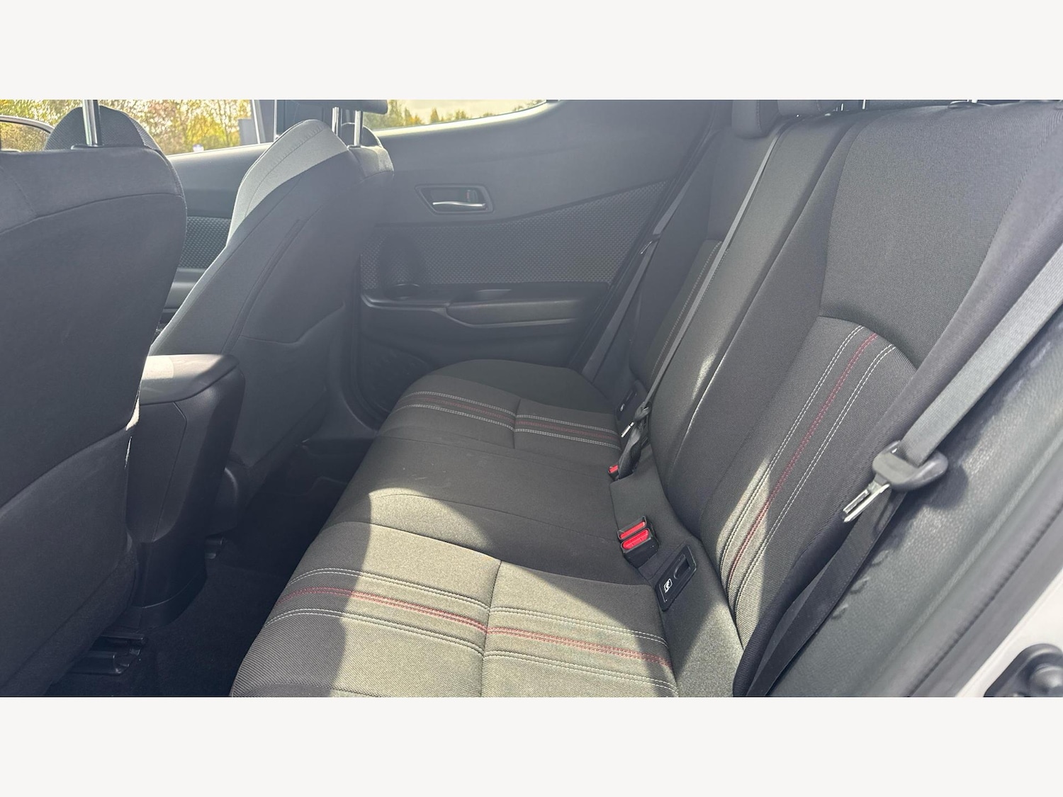 Used Toyota C-HR 2023 for sale - 76388927: Photo 15