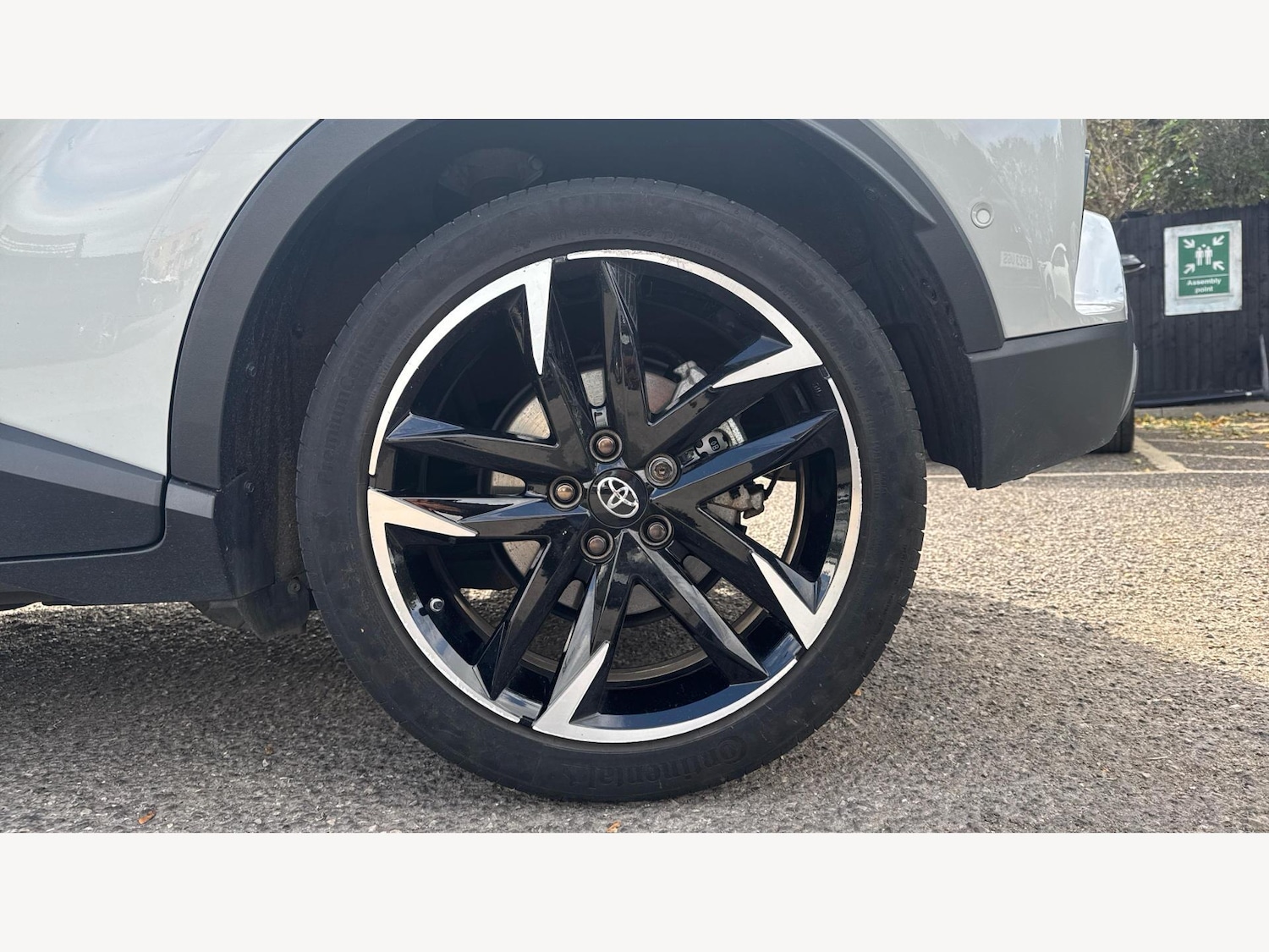 Used Toyota C-HR 2023 for sale - 76388927: Photo 20