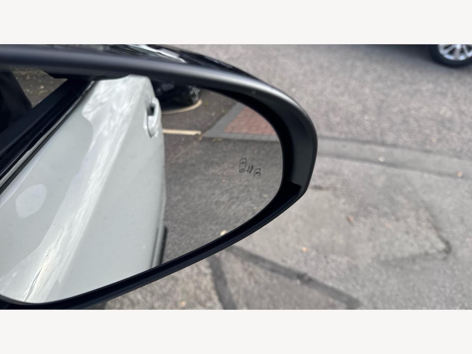 Used Toyota C-HR 2023 for sale - 76388927: Photo 33