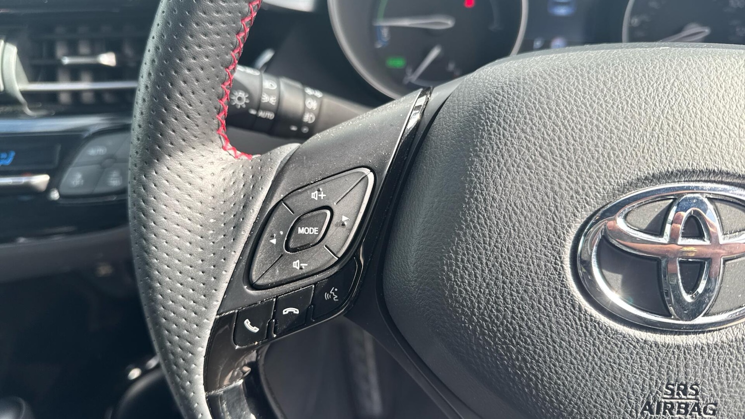 Used Toyota C-HR 2023 for sale - 76388927: Photo 38