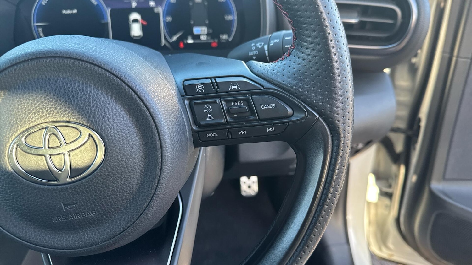 Used Toyota Yaris Cross 2024 for sale - 76952828: Photo 34