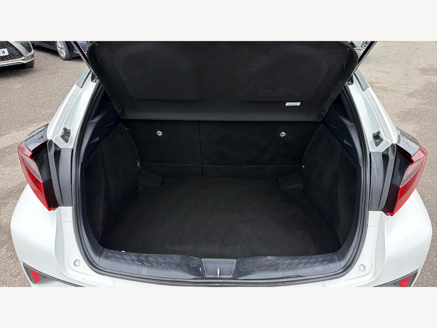 Used Toyota C-HR 2023 for sale - 77456246: Photo 16