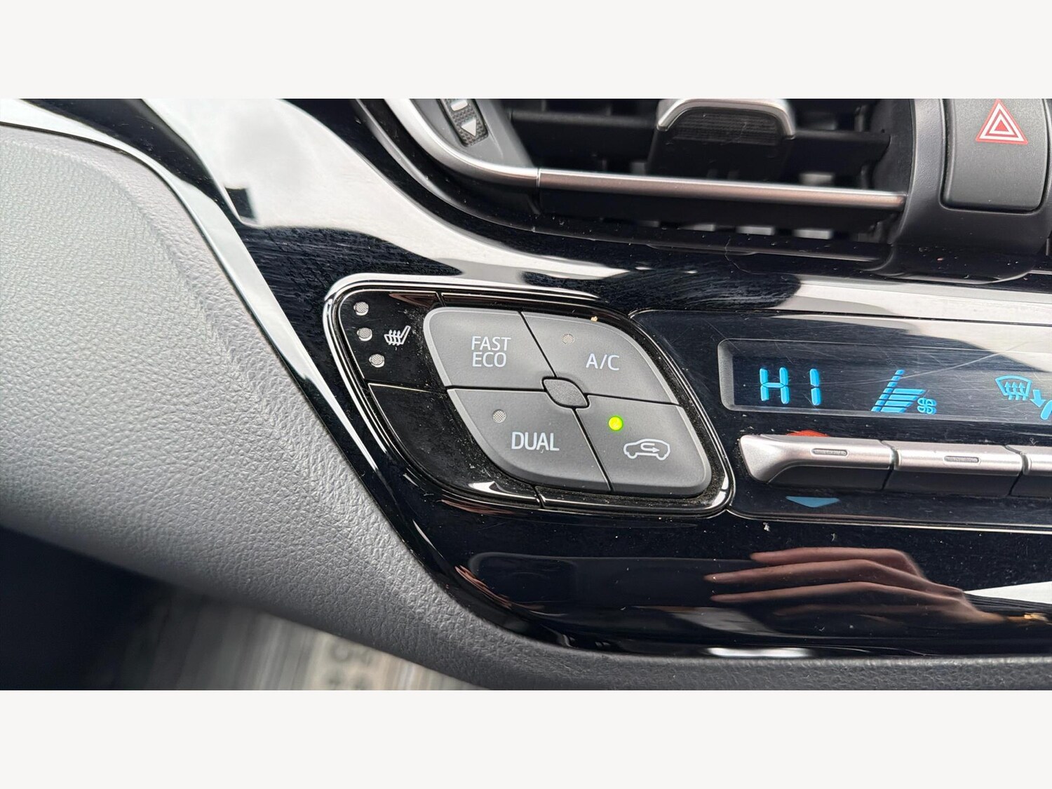 Used Toyota C-HR 2023 for sale - 77456246: Photo 26