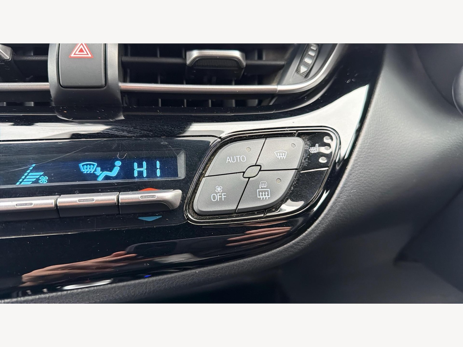 Used Toyota C-HR 2023 for sale - 77456246: Photo 27