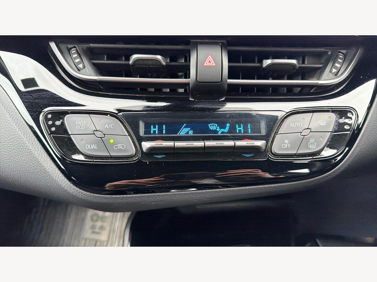 Used Toyota C-HR 2023 for sale - 77456246: Photo 28