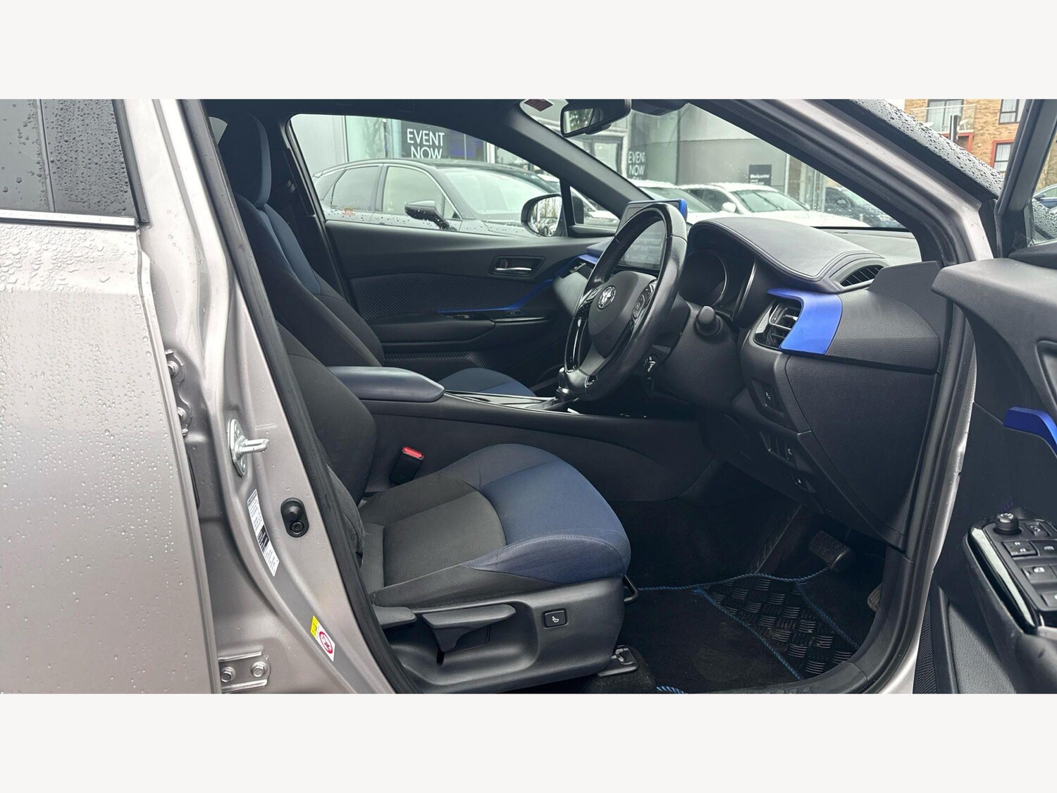 Used Toyota C-HR 2017 for sale - 77908789: Photo 13