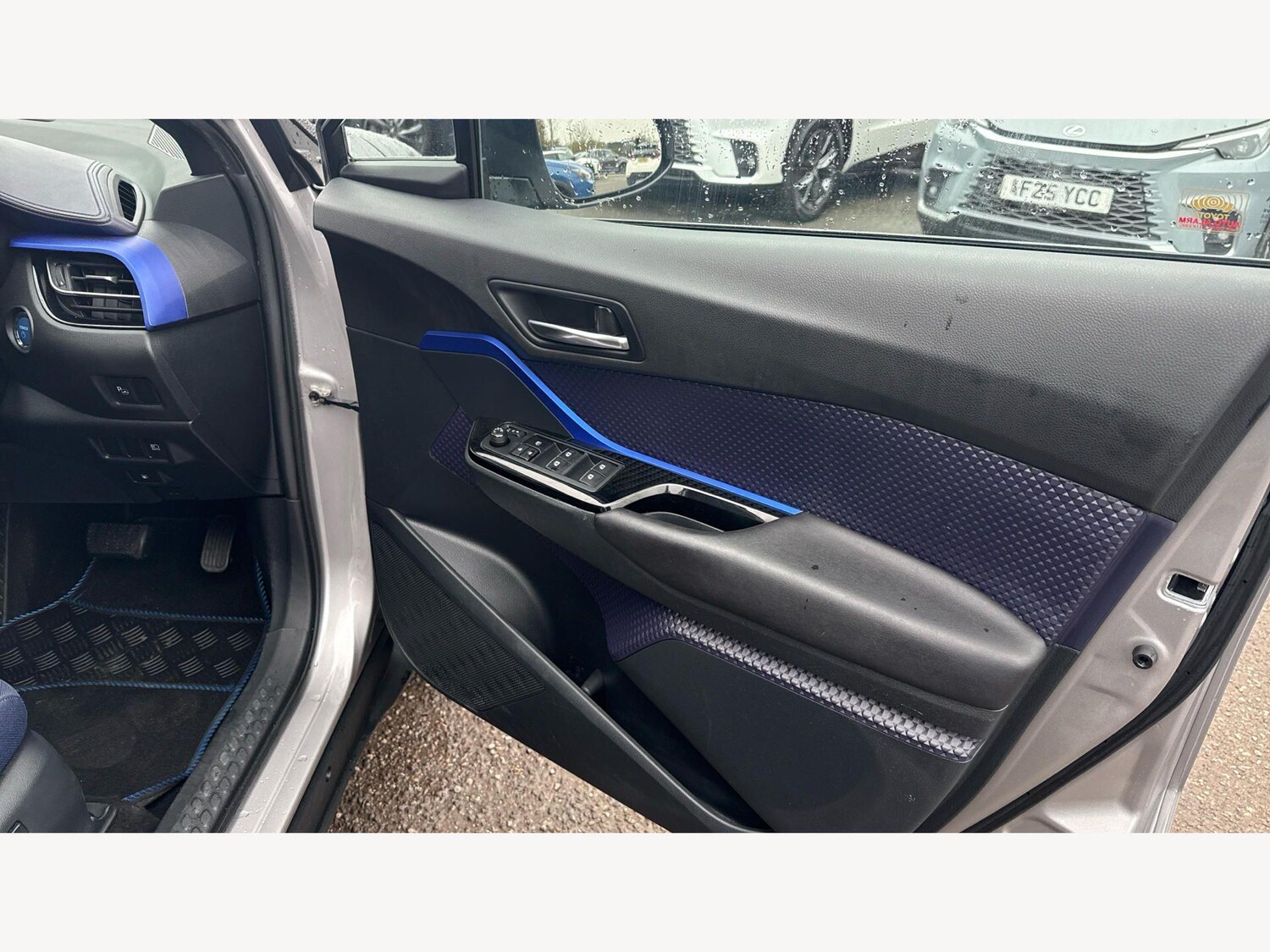 Used Toyota C-HR 2017 for sale - 77908789: Photo 31