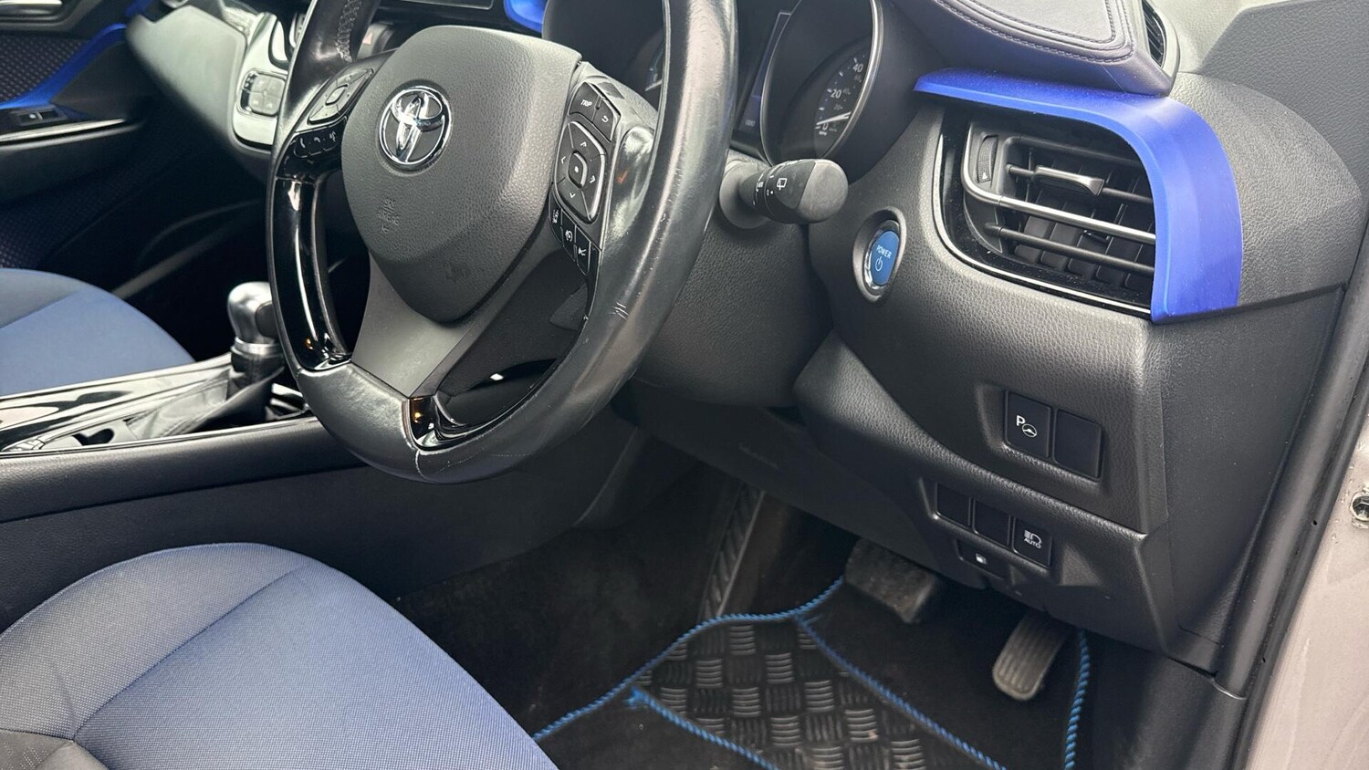 Used Toyota C-HR 2017 for sale - 77908789: Photo 33