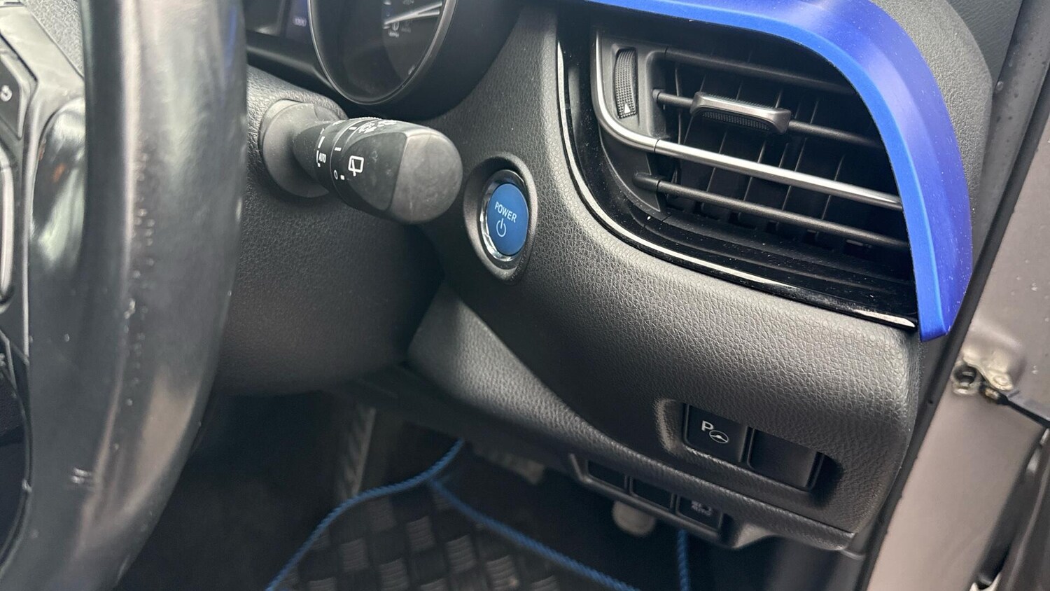 Used Toyota C-HR 2017 for sale - 77908789: Photo 35