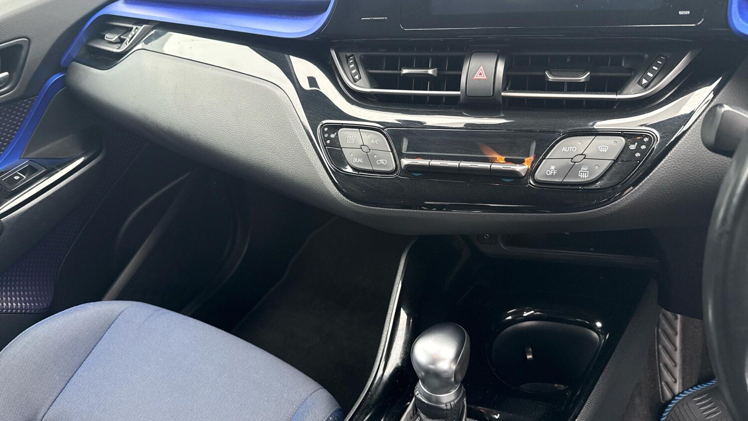 Used Toyota C-HR 2017 for sale - 77908789: Photo 37