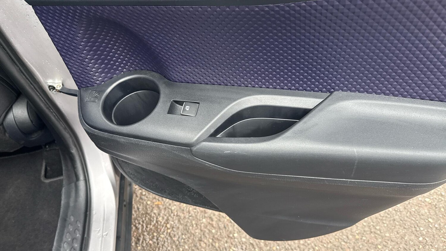 Used Toyota C-HR 2017 for sale - 77908789: Photo 41