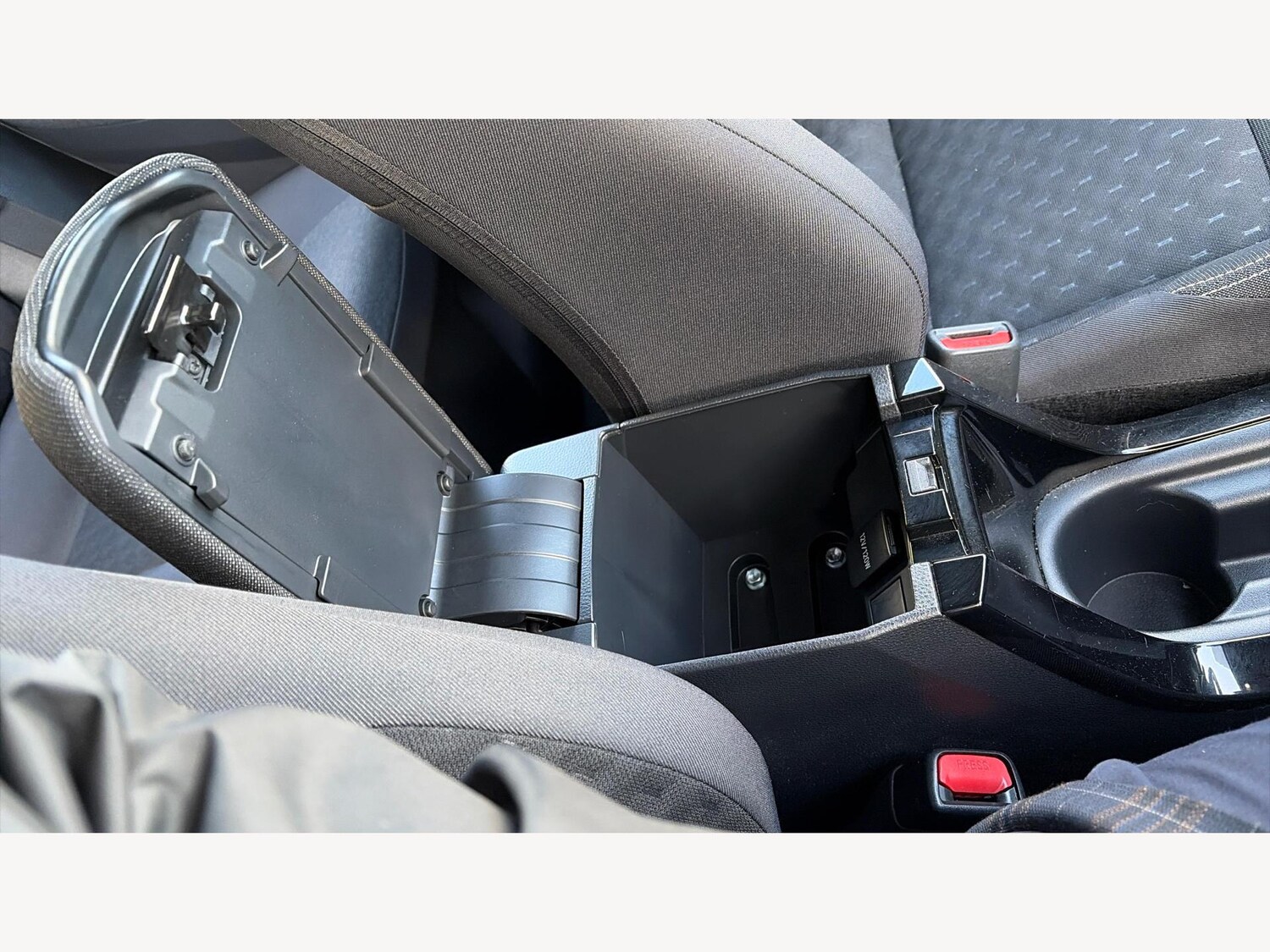 Used Toyota Corolla for sale - 77598320: Photo 30