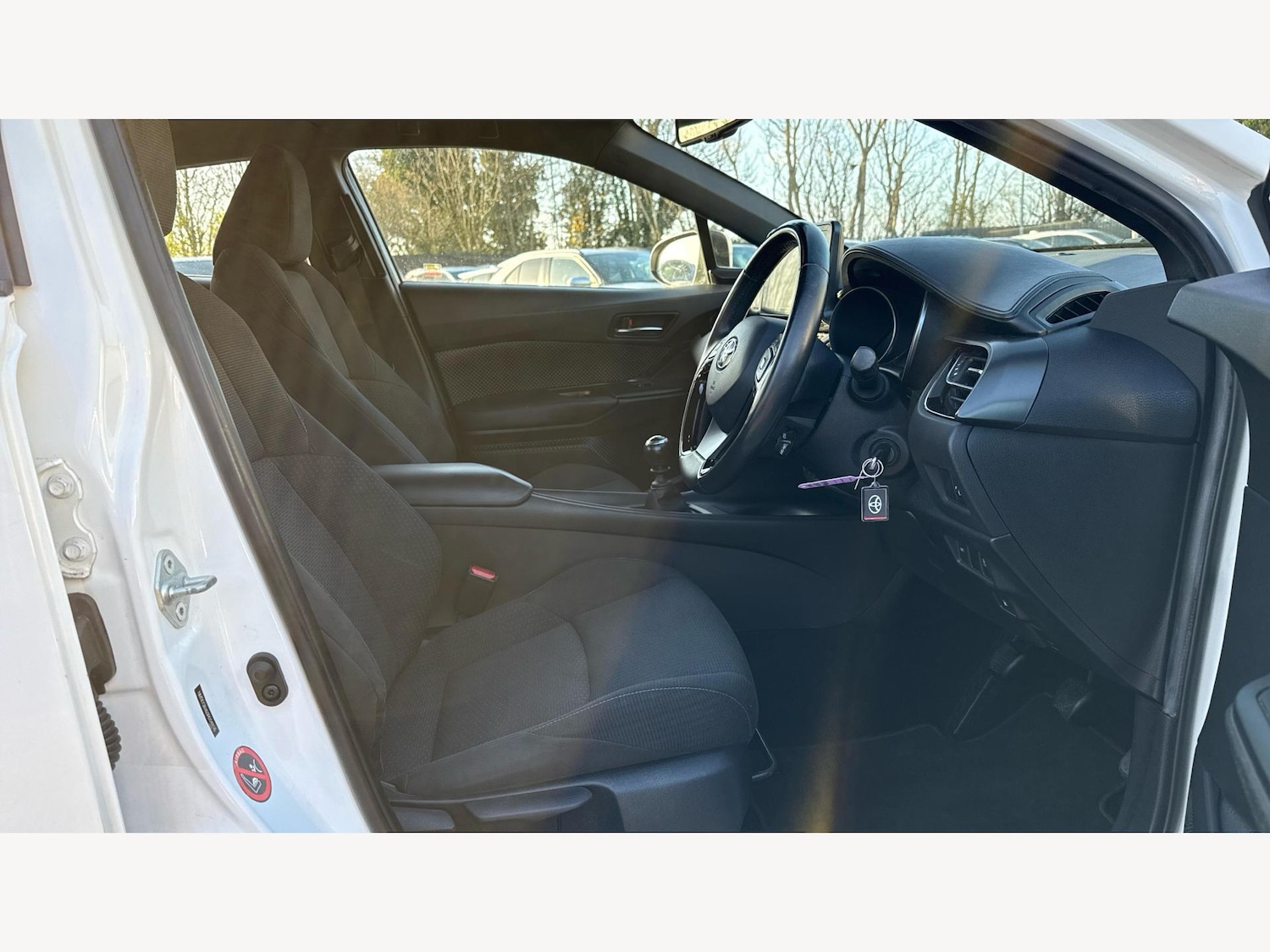 Used Toyota C-HR 2017 for sale - 77238515: Photo 13