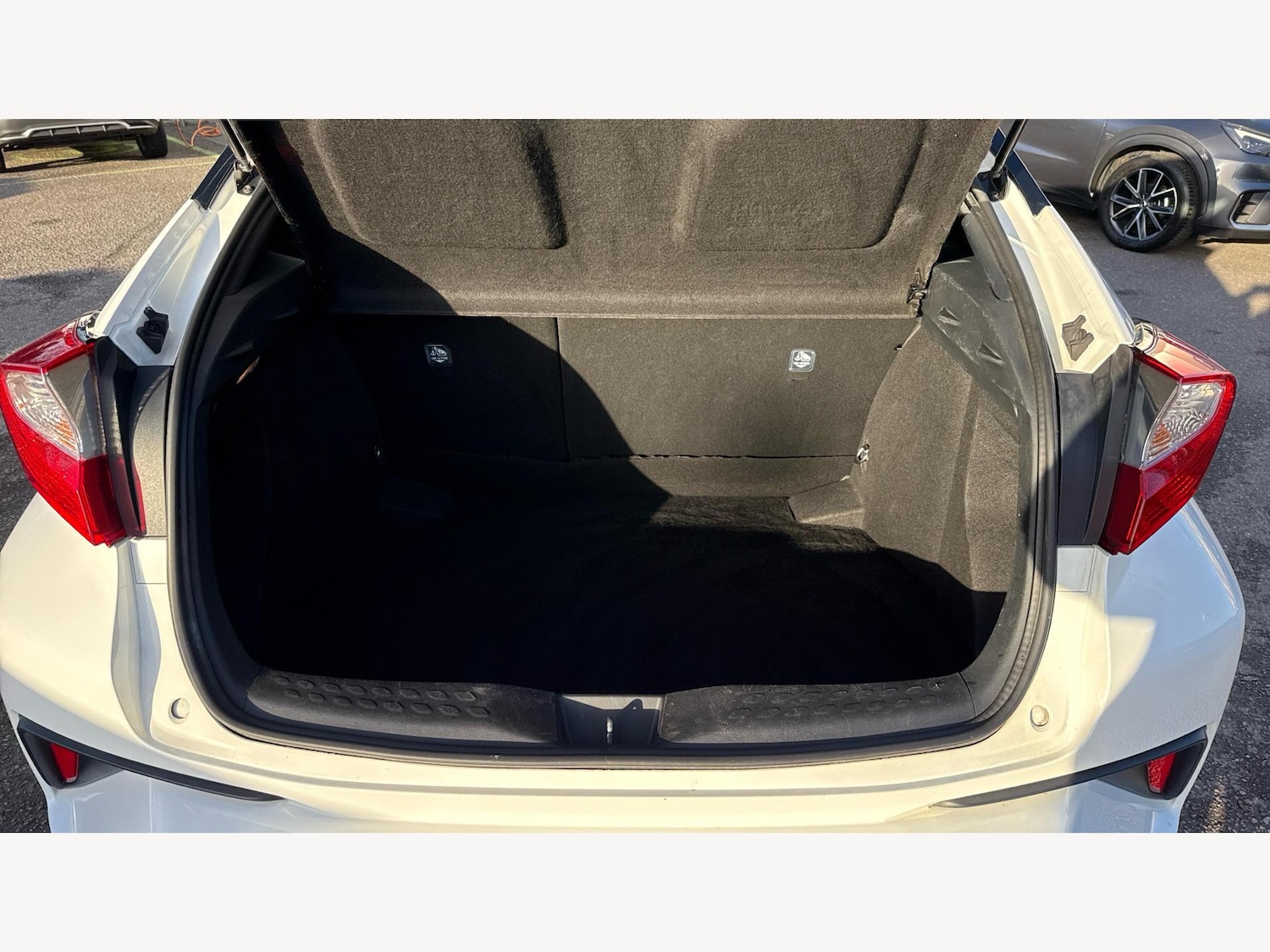 Used Toyota C-HR 2017 for sale - 77238515: Photo 16