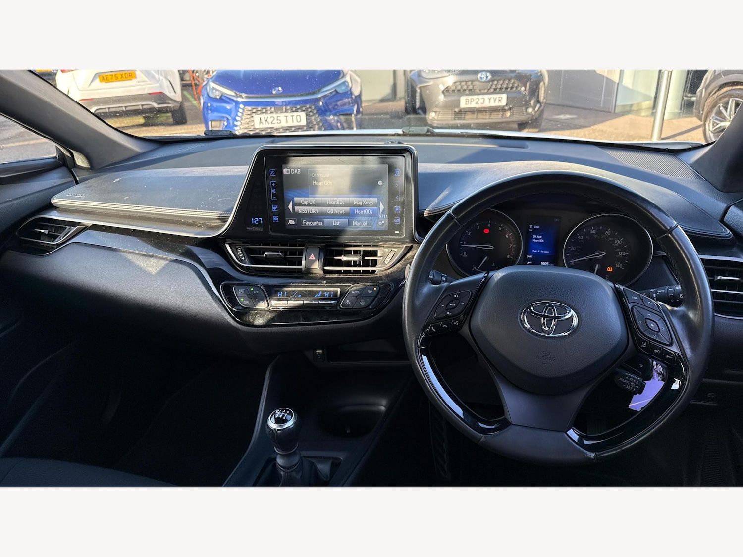 Used Toyota C-HR 2017 for sale - 77238515: Photo 7