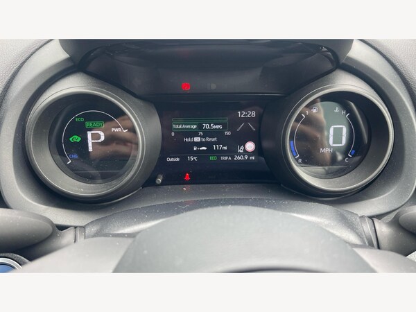 Used Toyota Yaris Cross 2024 for sale - 76200626: Photo 11