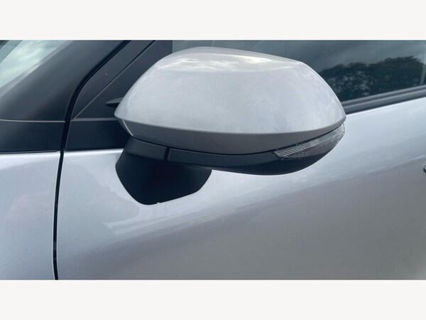 Used Toyota Yaris Cross 2024 for sale - 76200626: Photo 31