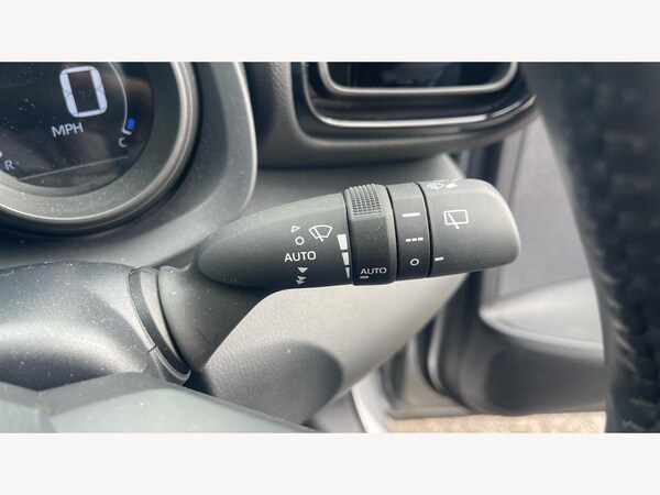 Used Toyota Yaris Cross 2024 for sale - 76200626: Photo 38