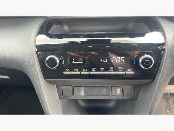 Used Toyota Yaris Cross 2024 for sale - 76200626: Photo 40