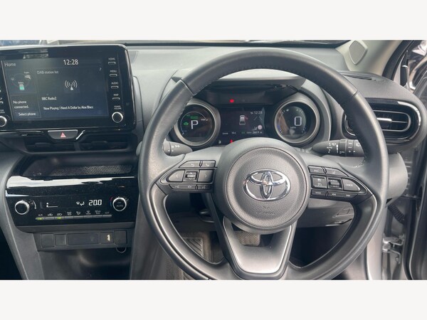 Used Toyota Yaris Cross 2024 for sale - 76200626: Photo 8
