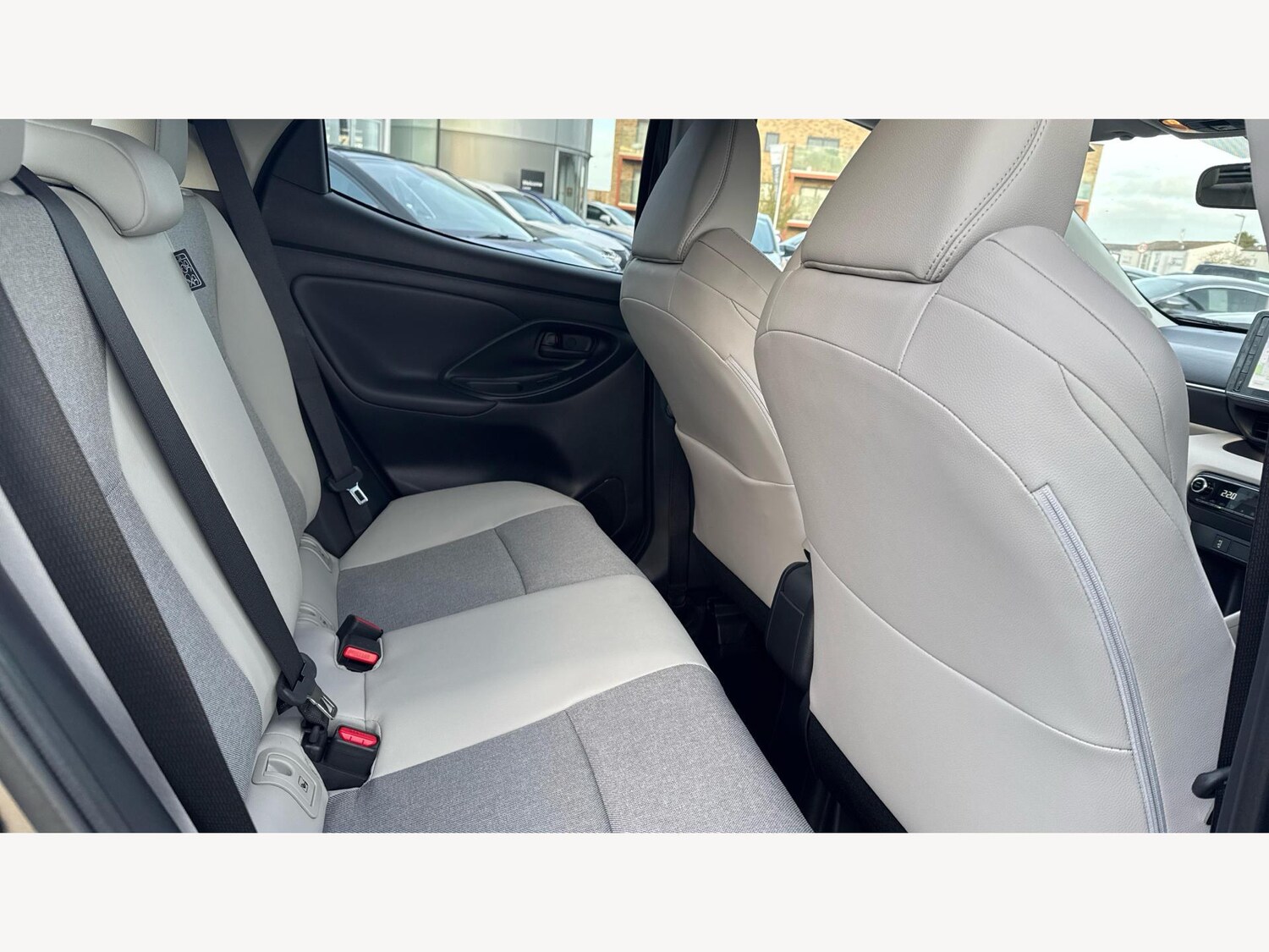 Used Toyota Yaris 2023 for sale - 76485443: Photo 14