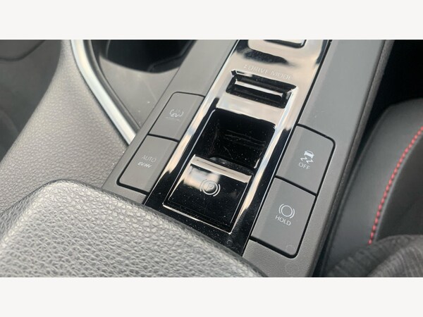 Used Toyota C-HR 2024 for sale - 76201355: Photo 33