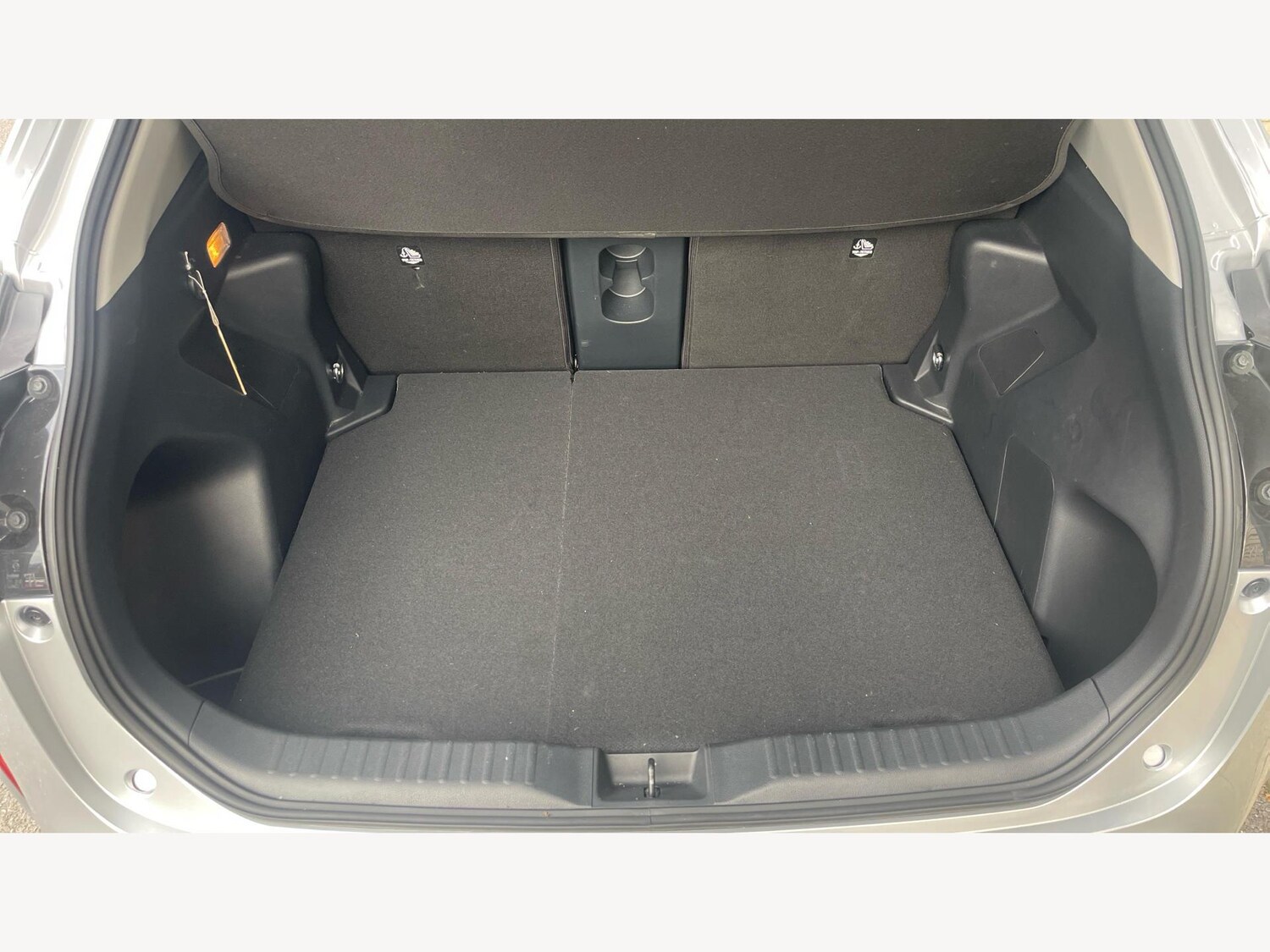 Used Toyota Yaris Cross for sale - 76702463: Photo 16