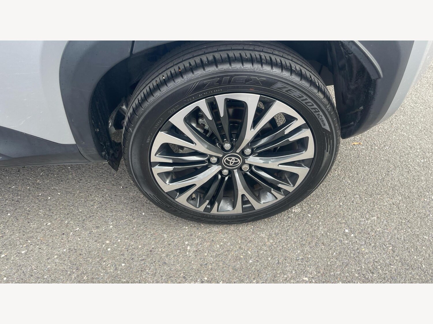 Used Toyota Yaris Cross for sale - 76702463: Photo 27